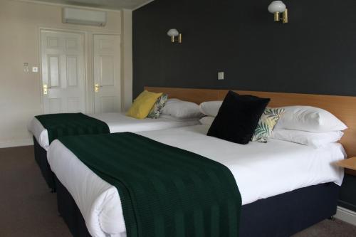 Hotel The Town & Country Lodge