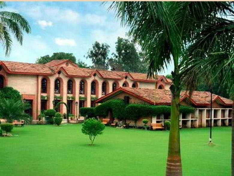 Hotel Ashok Country Resort