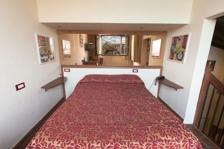 Hotel Ester