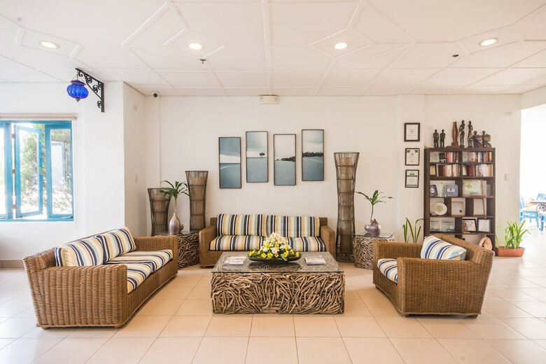 Hotel Microtel By Wyndham Puerto Princesa