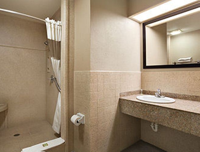 Hotel Super 8 Mcallen/downtown