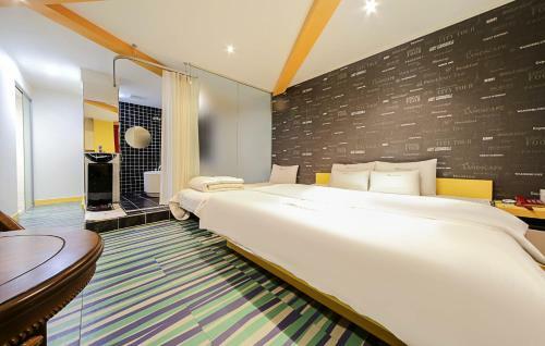 The Sharp Motel
