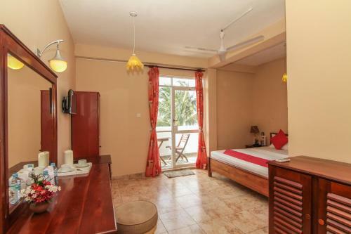 Sea Shine Beach Hotel