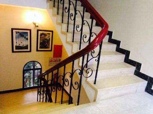 Hostal Funny House (apart & Inn)
