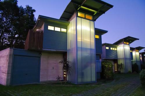 Sun Worship Eco Villas
