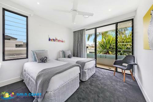 The Pinnacle At Hope Island Resort