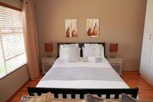 Hostal Big "5" Guesthouse