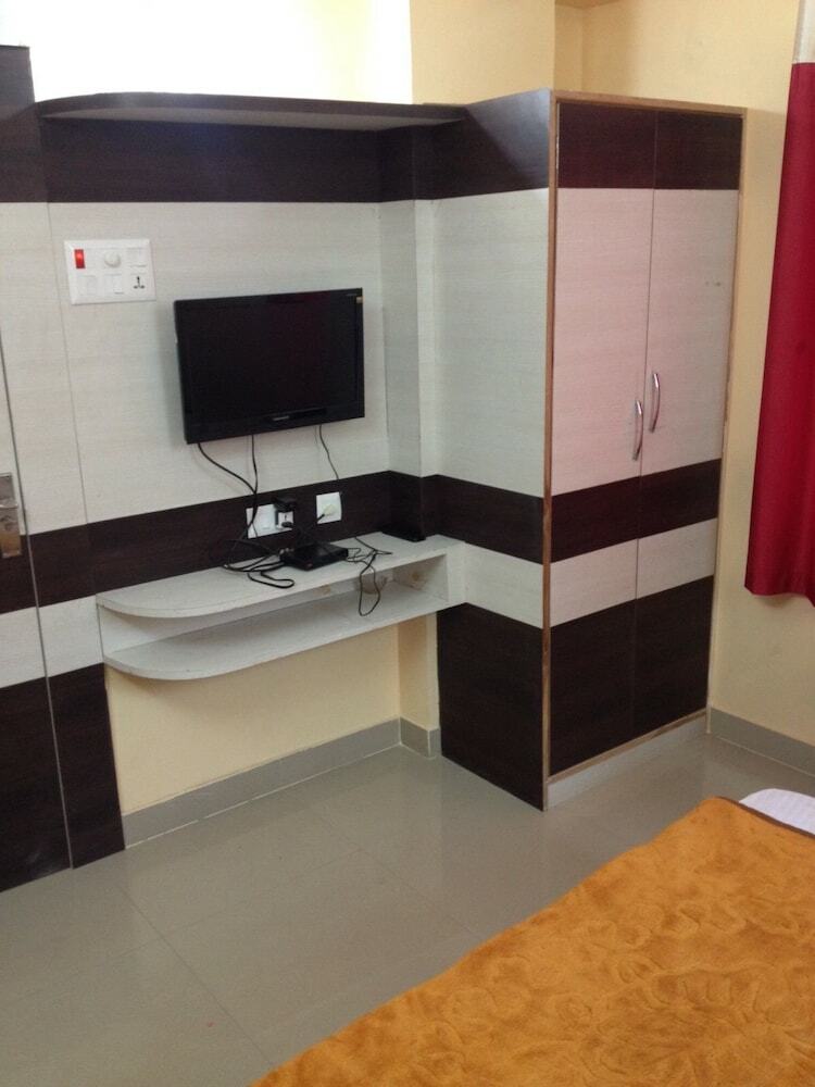 Hotel Viraat Inn
