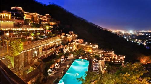 Hotel Neemrana Fort-palace