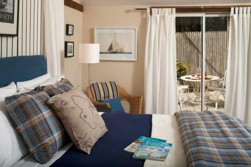 Bed & Breakfast Abbey's Lantern Hill Inn