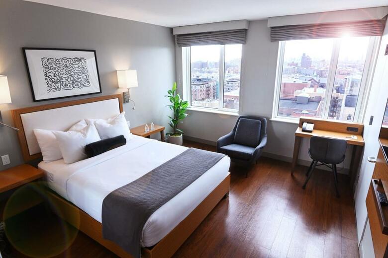 Edge Hotel Washington Heights
