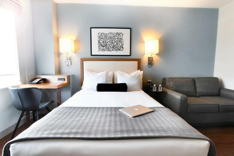 Edge Hotel Washington Heights