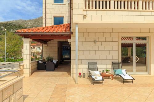 Apartments Mondo