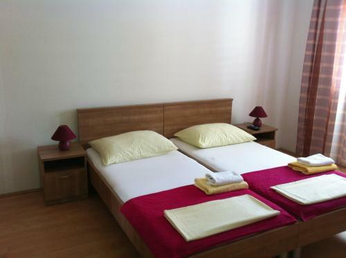 Apartments Husanovic