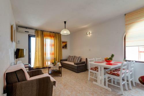 Apartments Majda