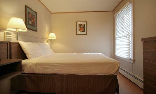 Maple Leaf Motel