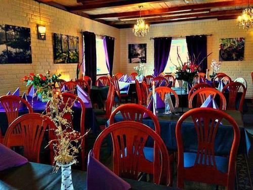 Albergue Lunedet Camping Caf� Restaurang Ab