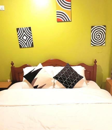 Hostal Yambi Guesthouse
