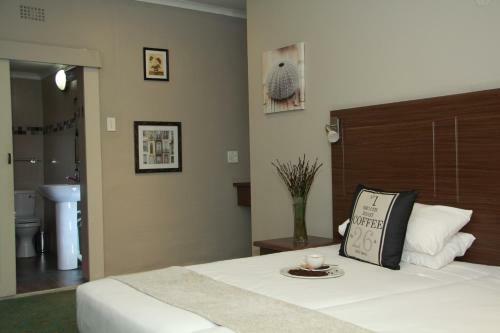 Hostal The Itumeleng Guest House