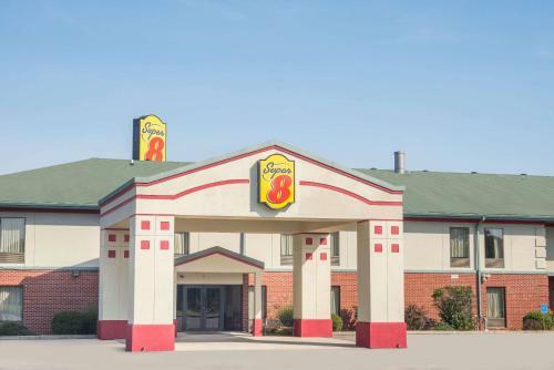 Hotel Super 8 By Wyndham Grayson