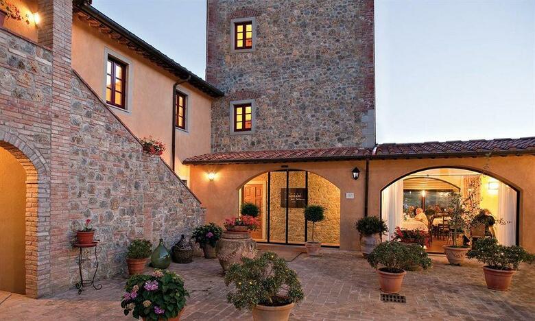 Hotel Casolare Le Terre Rosse