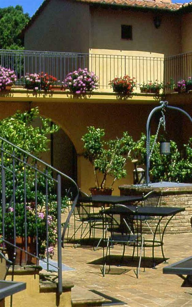 Hotel Casolare Le Terre Rosse