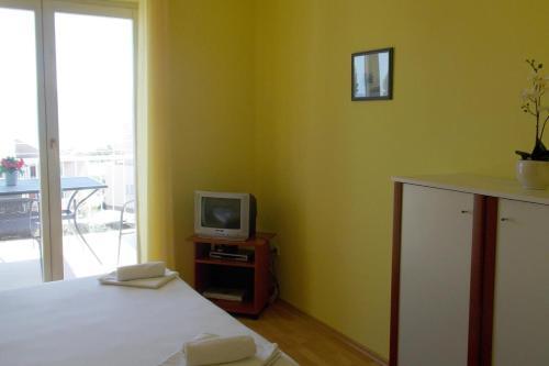 Apartments By The Sea Duce (omis) - 4798