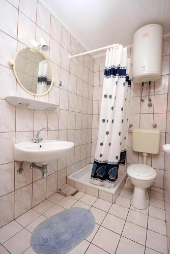 Apartments By The Sea Duce (omis) - 4798