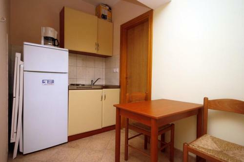 Apartments By The Sea Duce (omis) - 4852