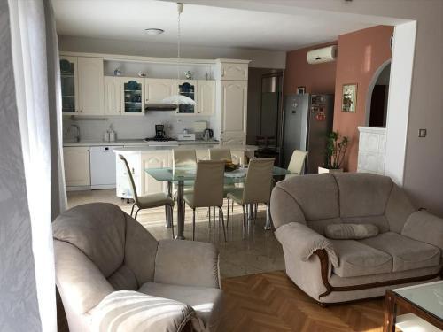 Apartments With A Parking Space Duce (omis) - 2778