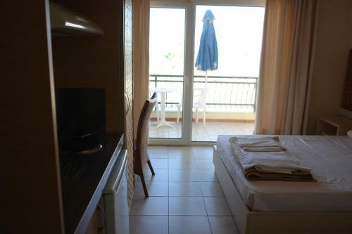 Aparthotel Pantheon Beach Hotel