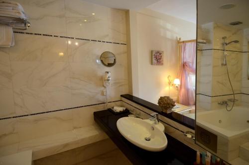 Danai Hotel & Spa