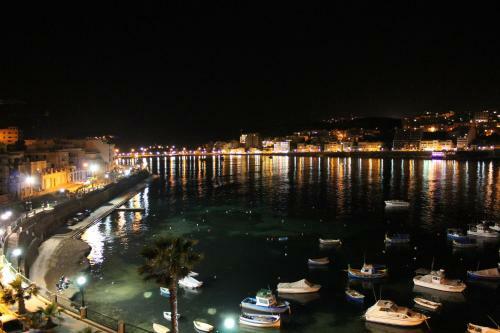 Harbour Lights Apartments