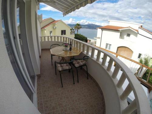 Apartment Slatine 1098c