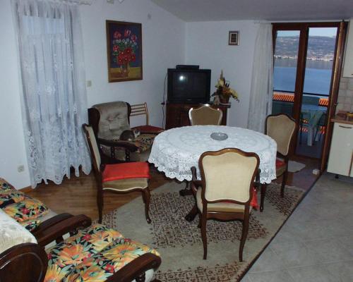 Hostal Apartment Slatine 460a