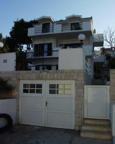 Hostal Apartment Slatine 460a