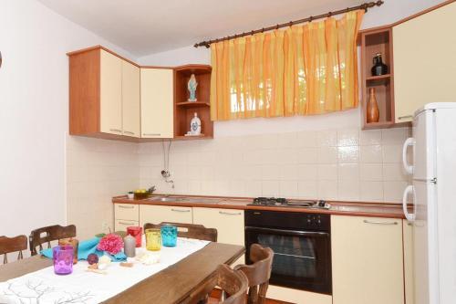 Hostal Apartment Arbanija 5228d
