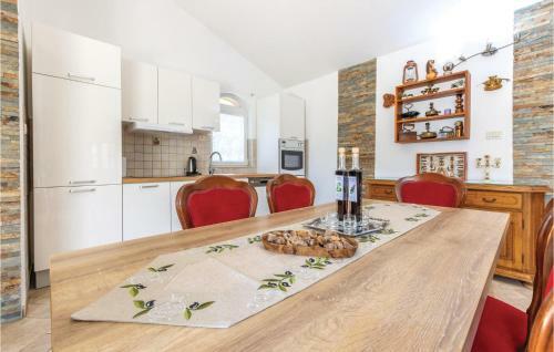Holiday Home Kastelanova I