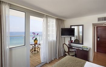 Park Plaza Orchid Hotel