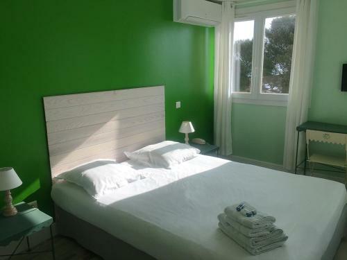 Hotel H�tel Les Calanques