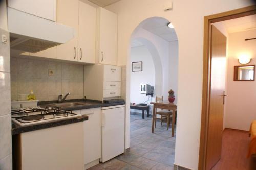 Apartment Slatine 1128b
