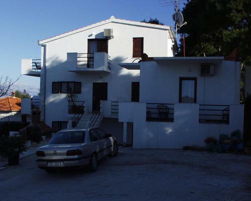Hostal Apartment Slatine 460f