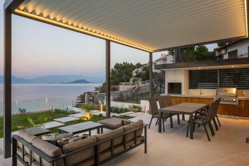Acadia Beach Villas Slatine
