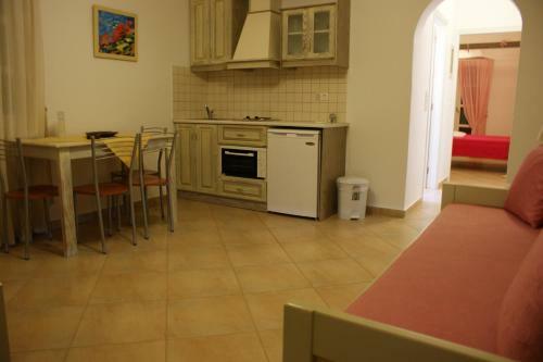 Aparthotel Annita's Village Hotel