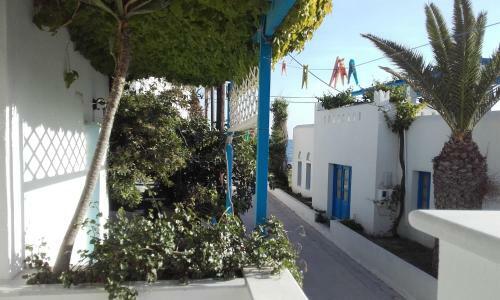 Sea View Studios & Apartments