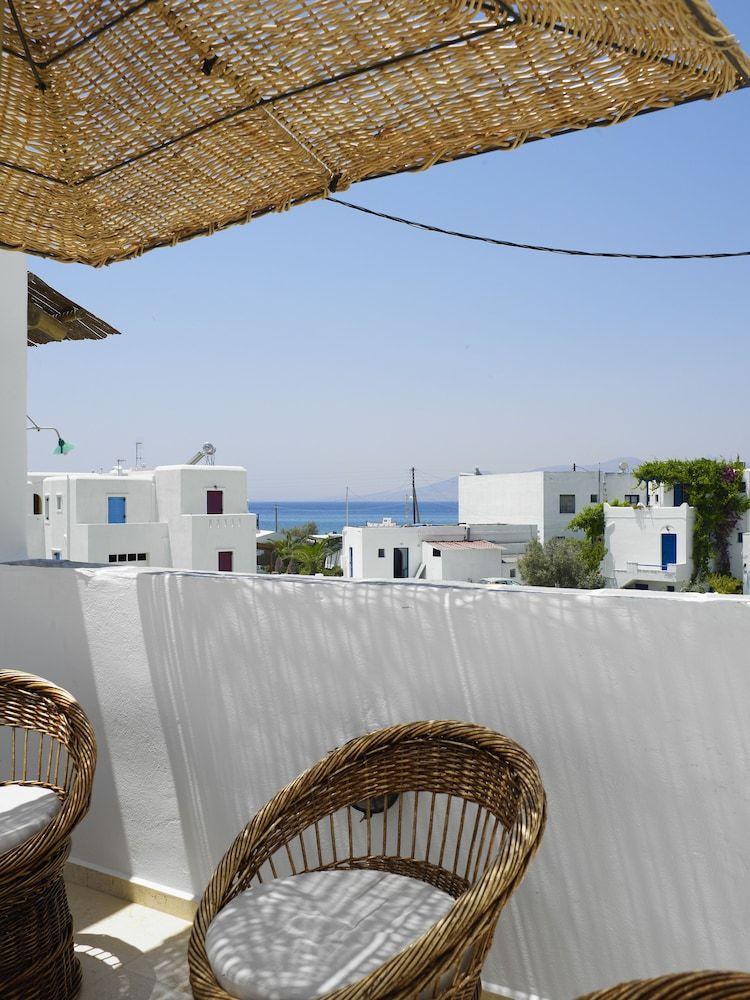 Aparthotel Anemomilos