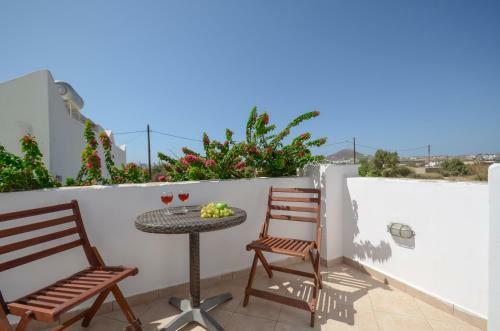 Sophi's L Studios & Apartments