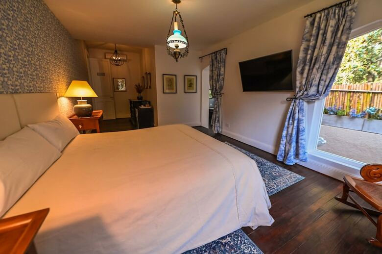 Hotel Estancia Villa Maria