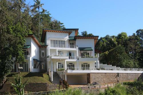 Sunlit Villa