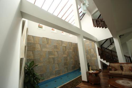 Sunlit Villa